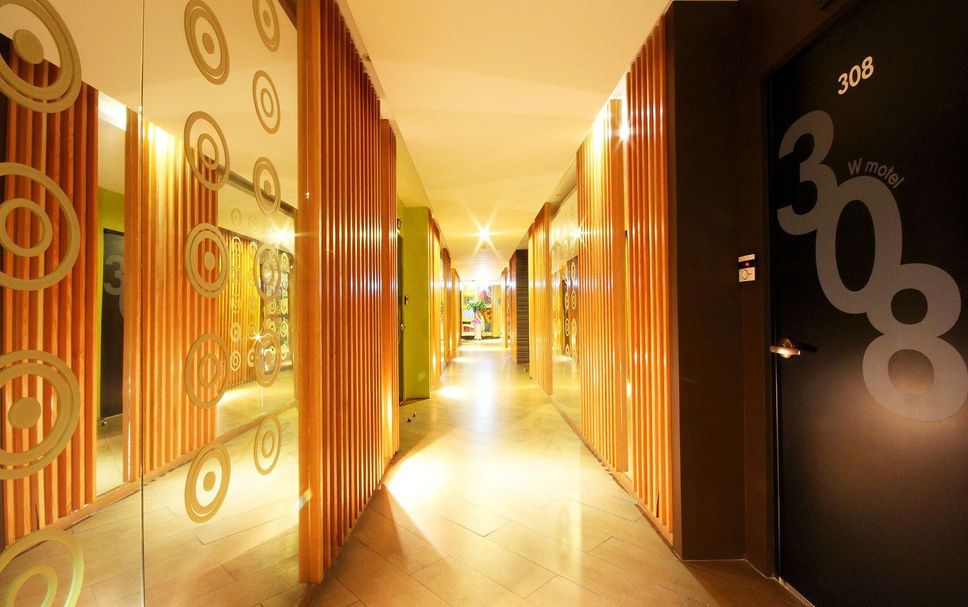 hallway Gambar