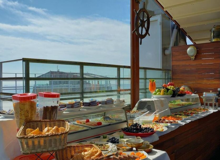 Buffet Gambar