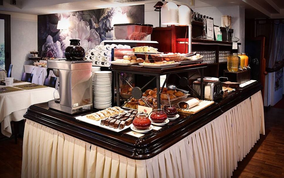 Buffet Gambar