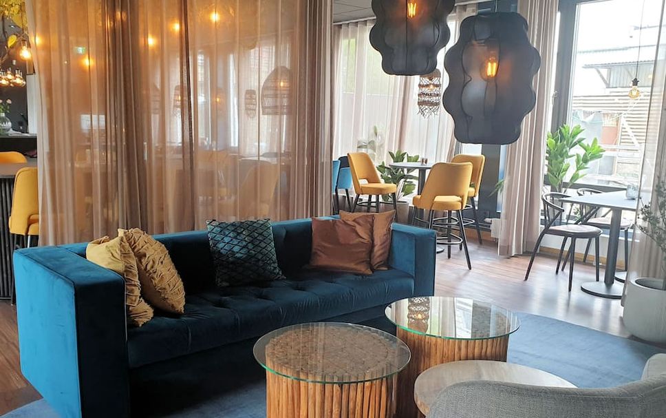 Balai Menunggu Gambar