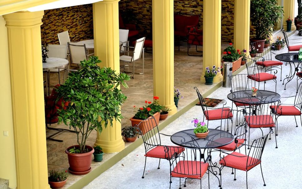 Patio Gambar