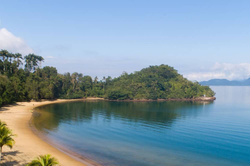 Pemandangan luar