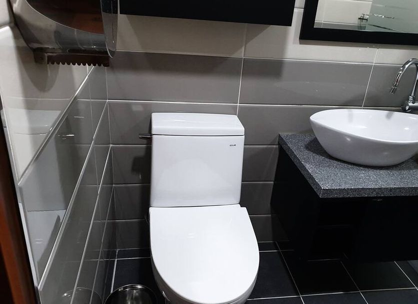 Bilik Mandi Gambar
