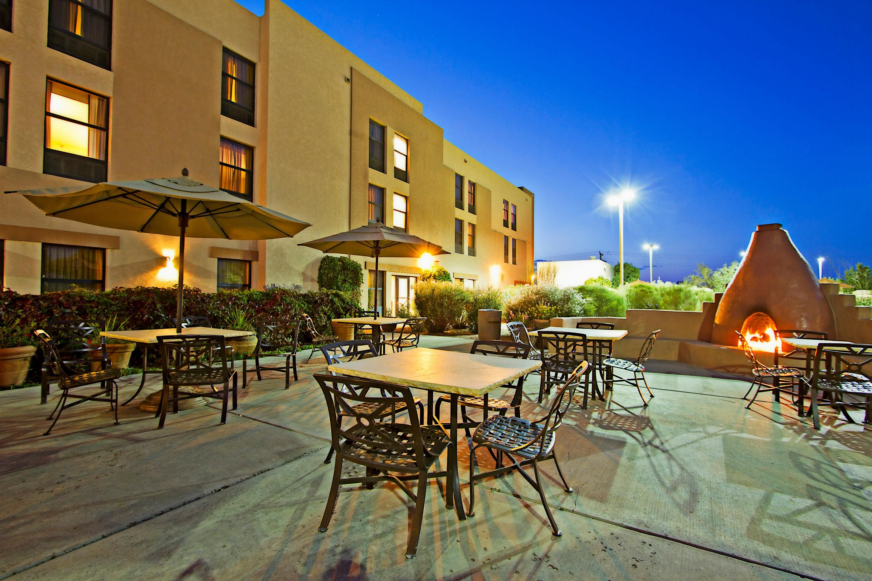Patio Gambar