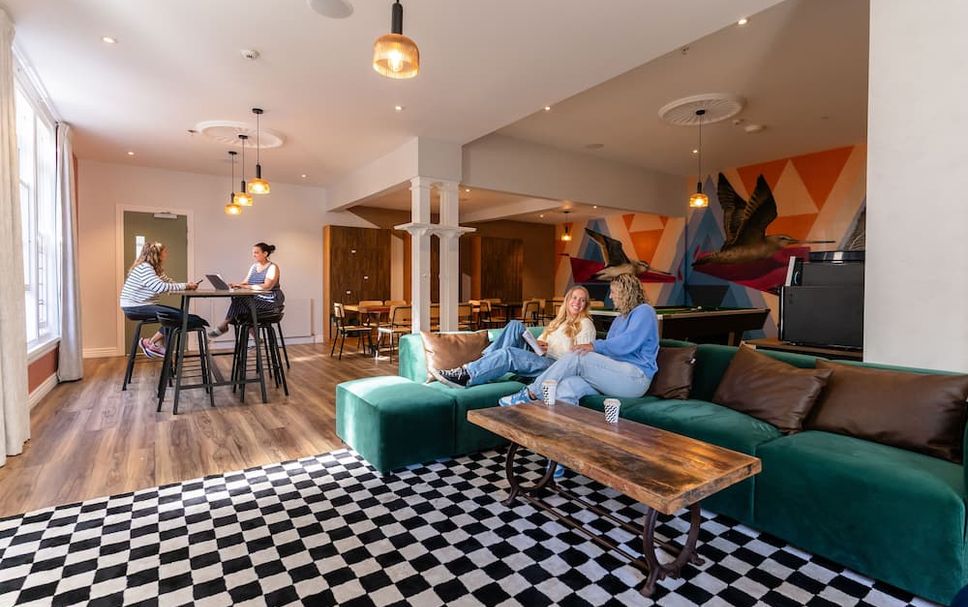 Balai Menunggu Gambar