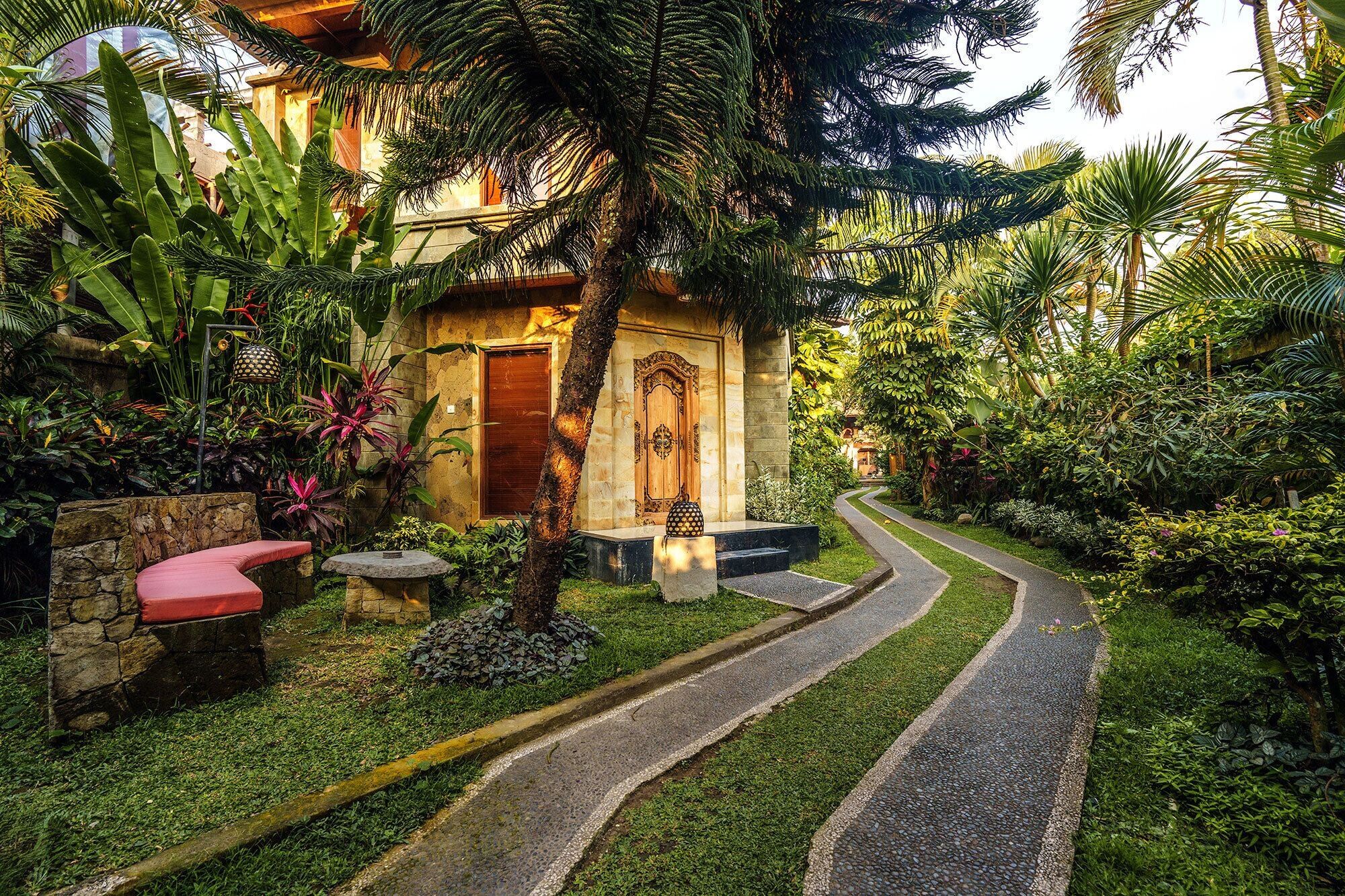 Pemandangan luar