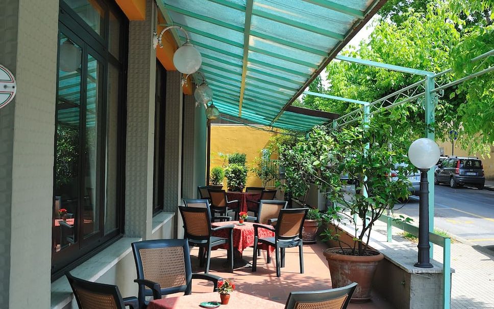 Patio Gambar