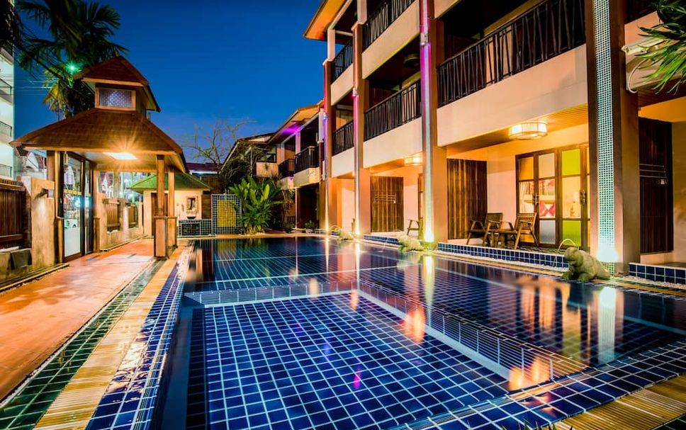 Kolam renang Gambar