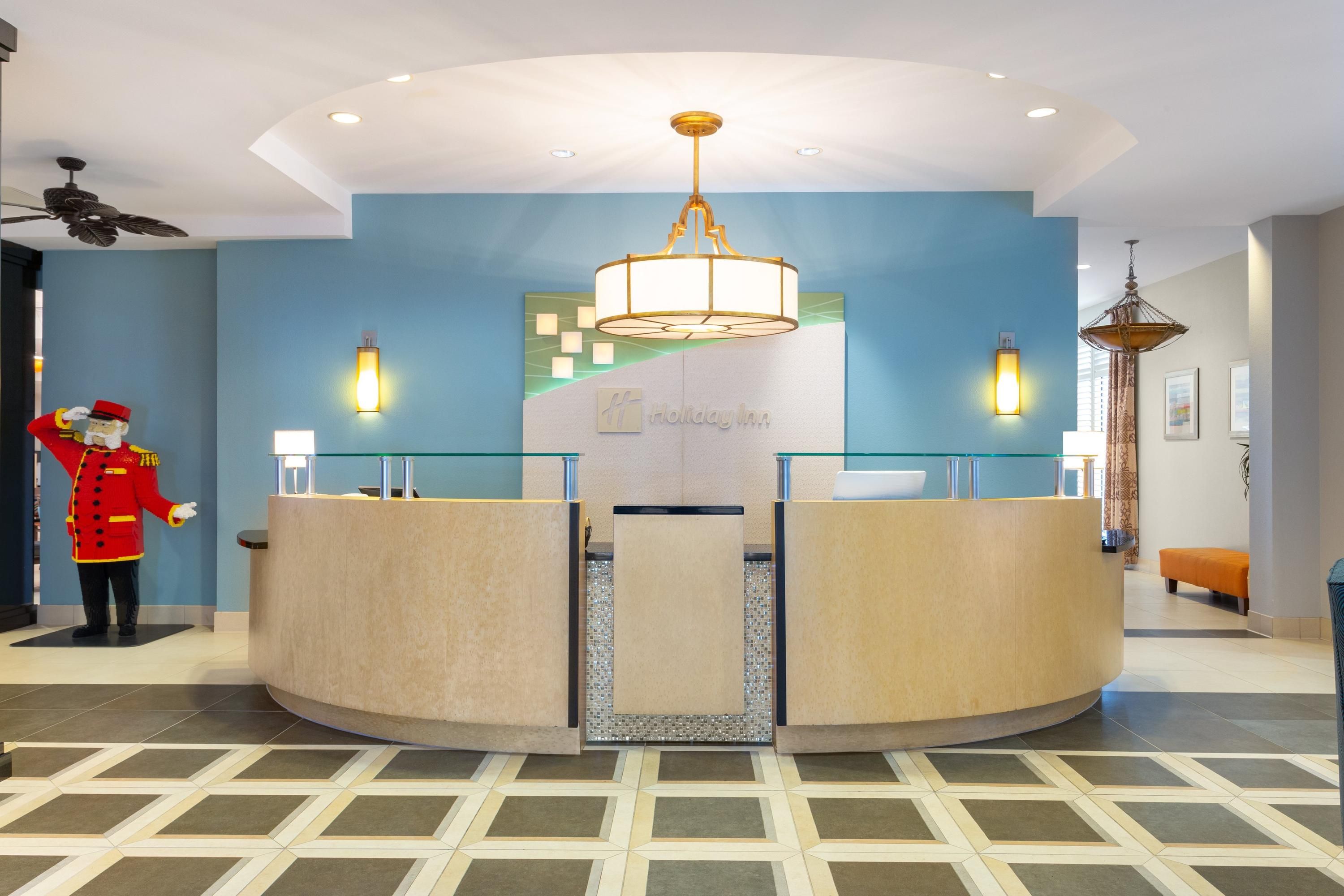 Meja Penyambut Tetamu