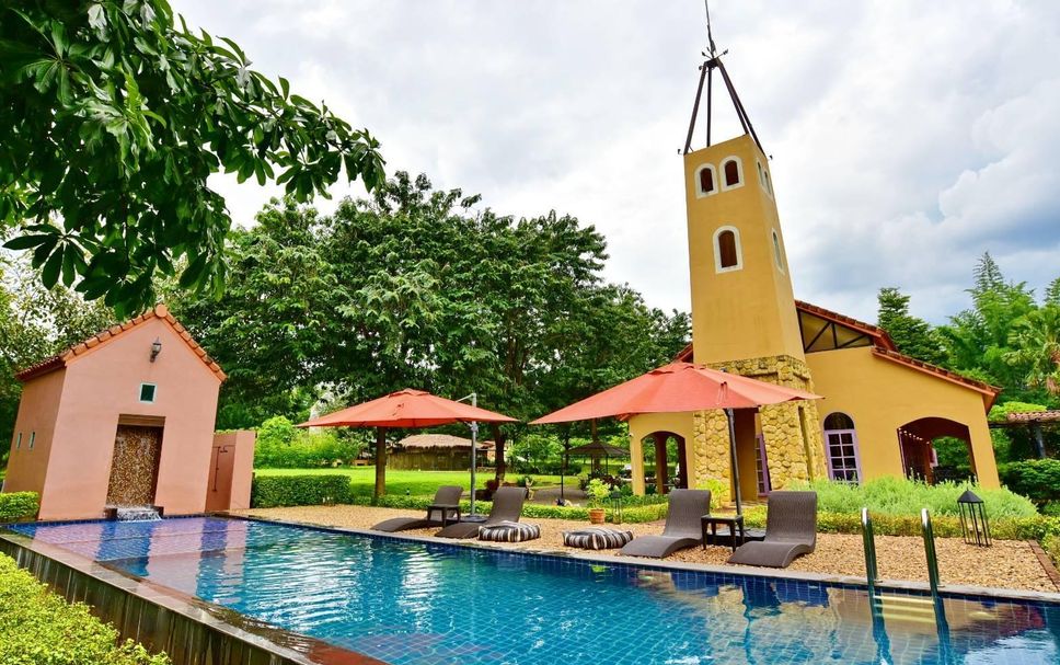 Kolam renang Gambar