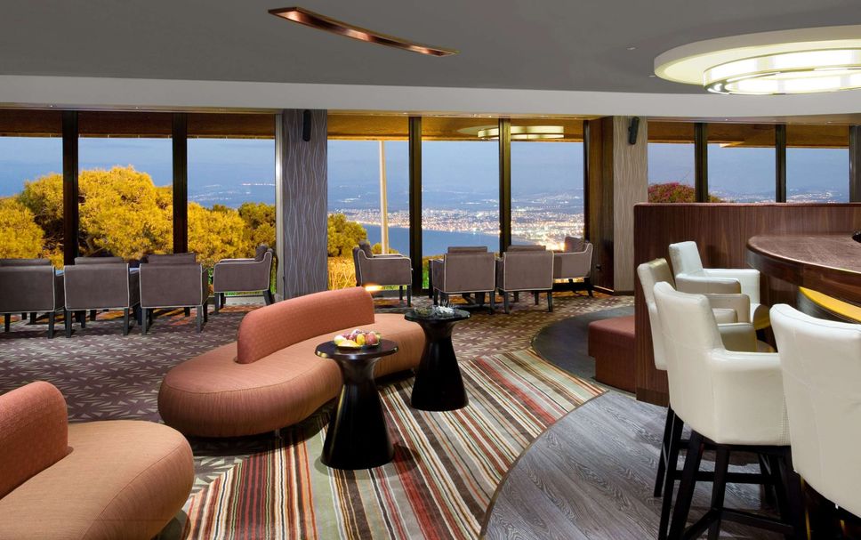 Balai Menunggu Gambar