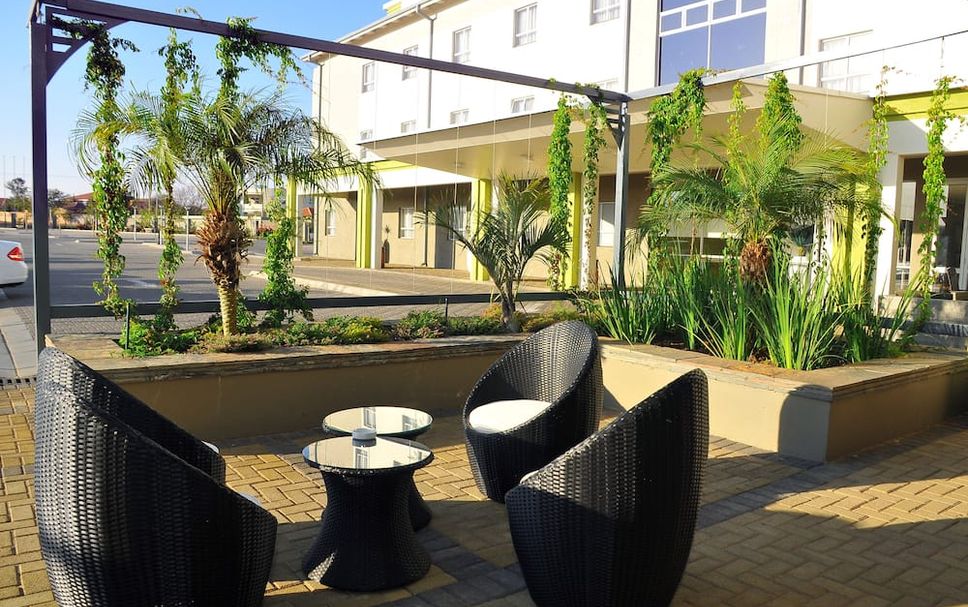Patio Gambar