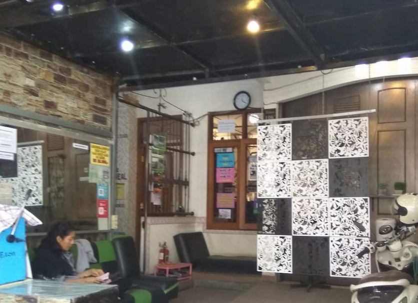 Meja Penyambut Tetamu Gambar