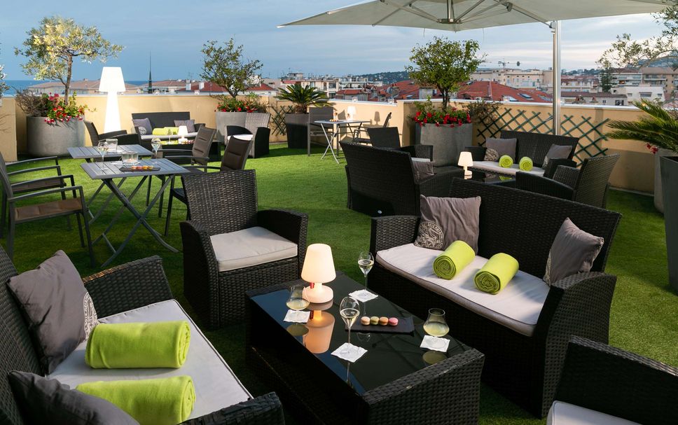 Patio Gambar