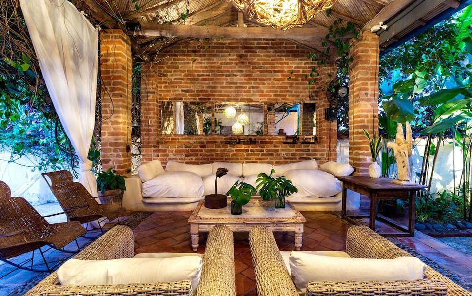 Balai Menunggu Gambar