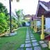 Pemandangan luar