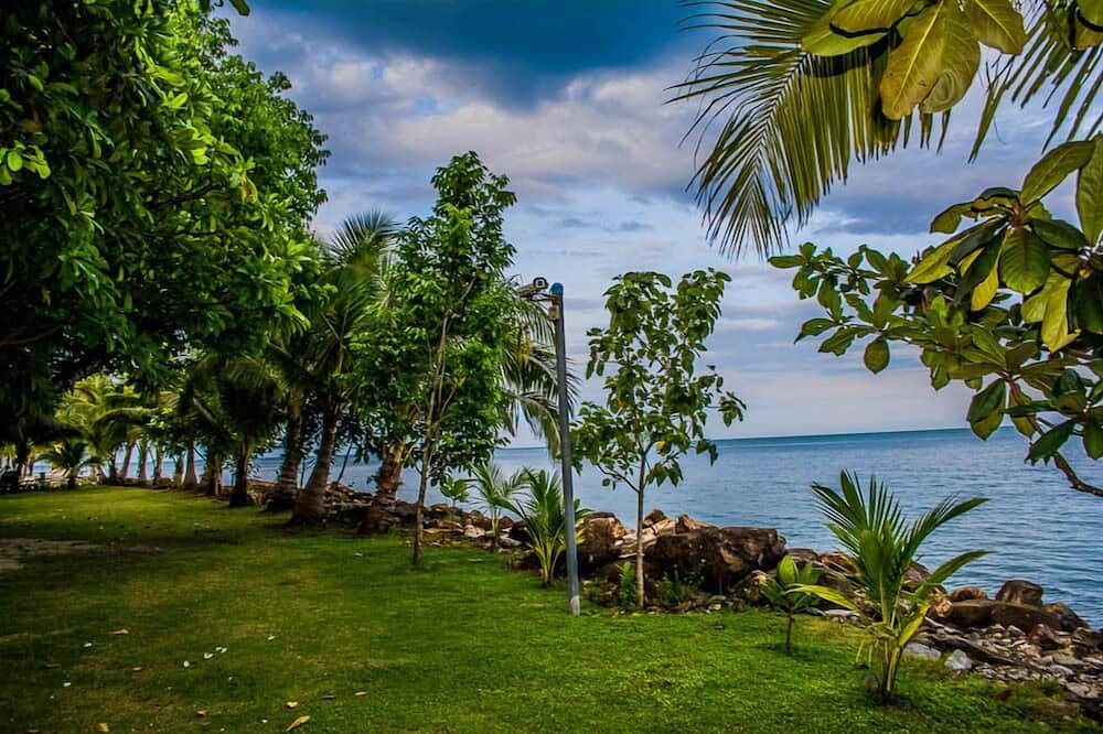 Pemandangan luar