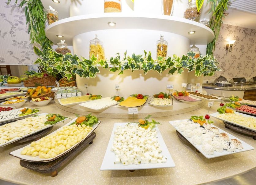 Buffet Gambar