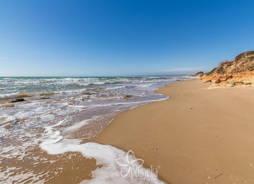 Pantai Gambar