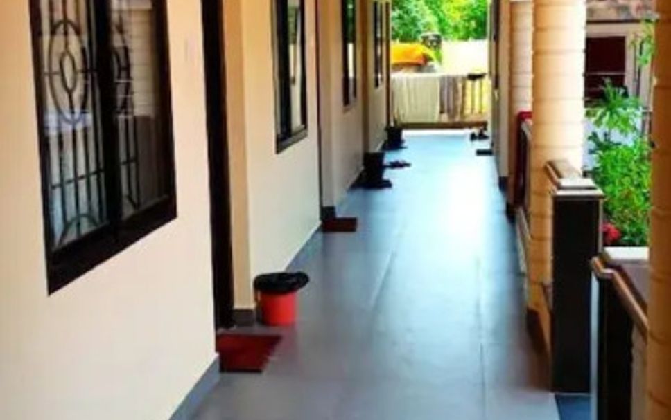 hallway Gambar