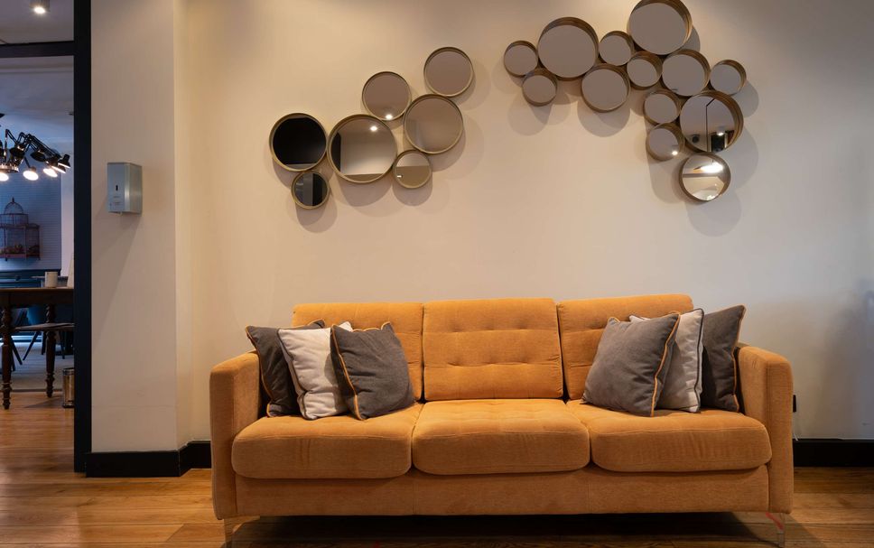 Balai Menunggu Gambar