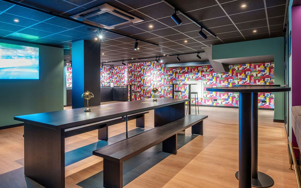 Balai Menunggu Gambar