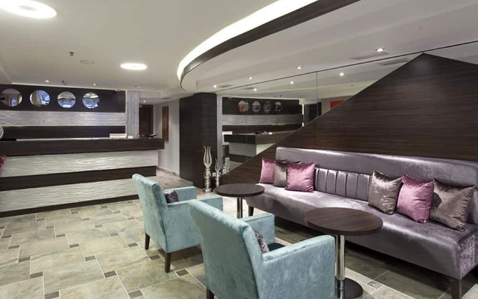 Balai Menunggu Gambar