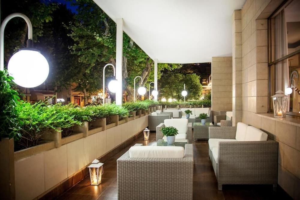 Patio Gambar