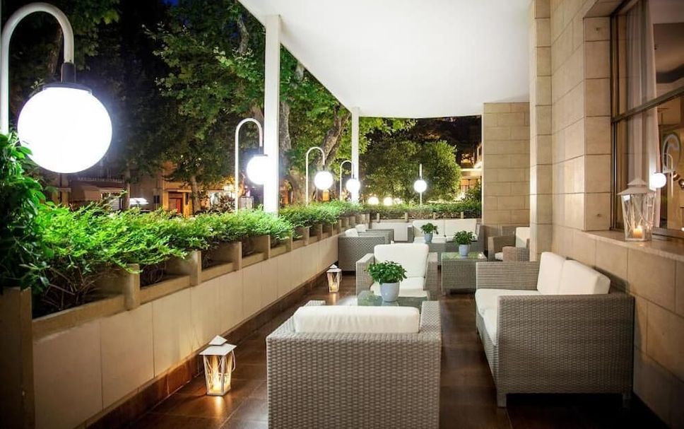Patio Gambar