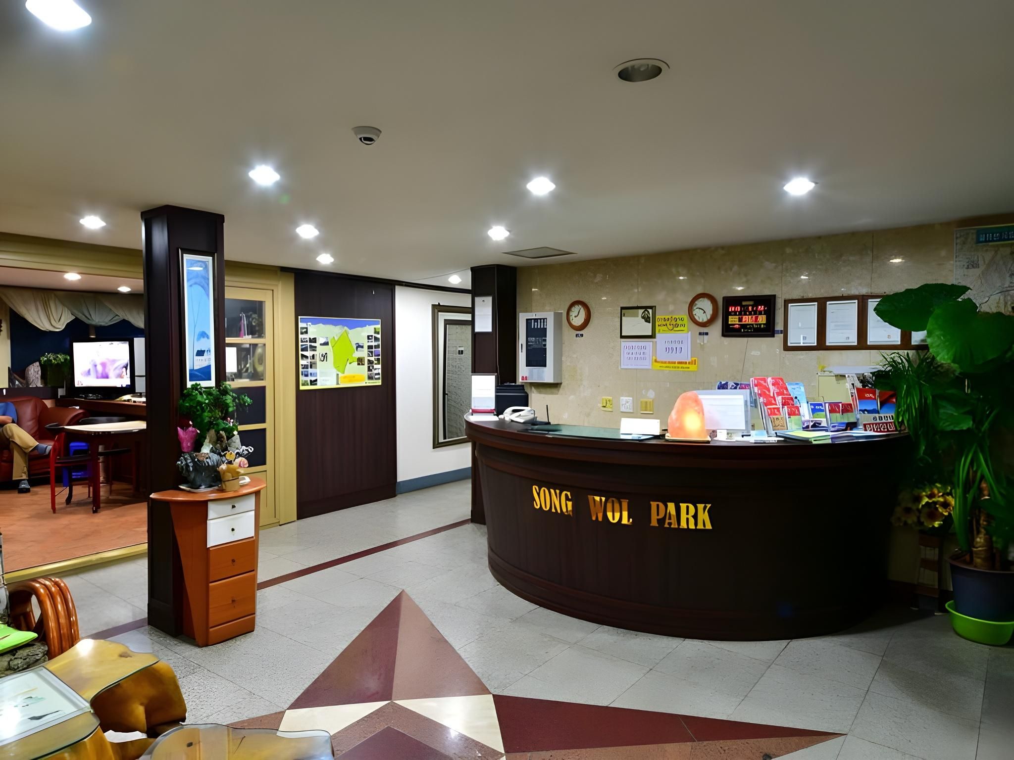 Meja Penyambut Tetamu