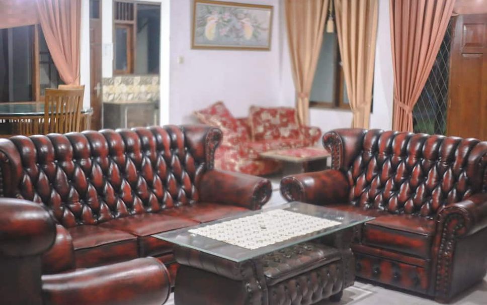 Balai Menunggu Gambar