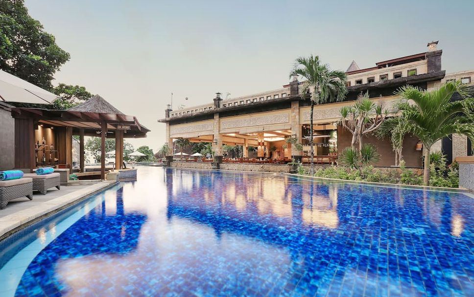 Kolam renang Gambar