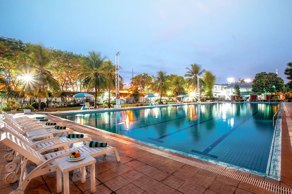 Kolam renang Gambar