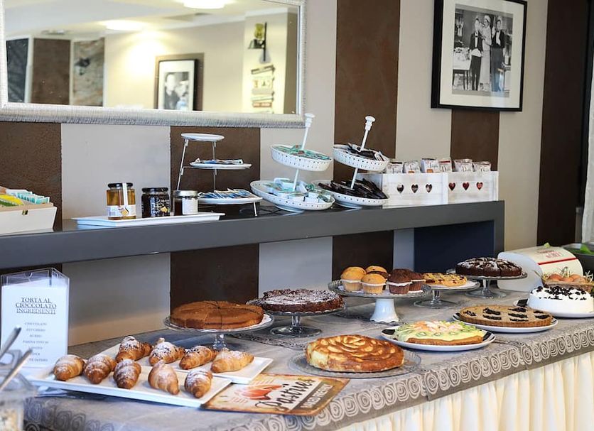 Buffet Gambar
