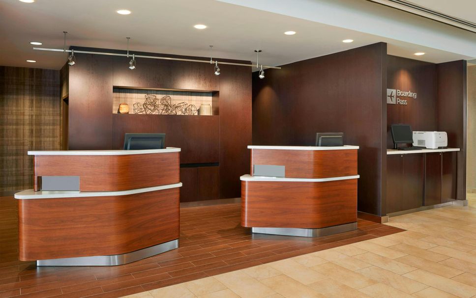 Meja Penyambut Tetamu Gambar