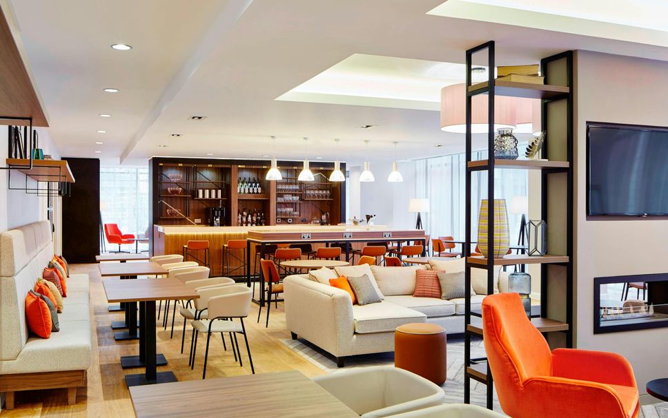 Balai Menunggu Gambar