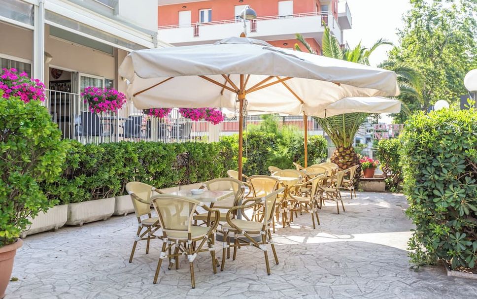 Patio Gambar