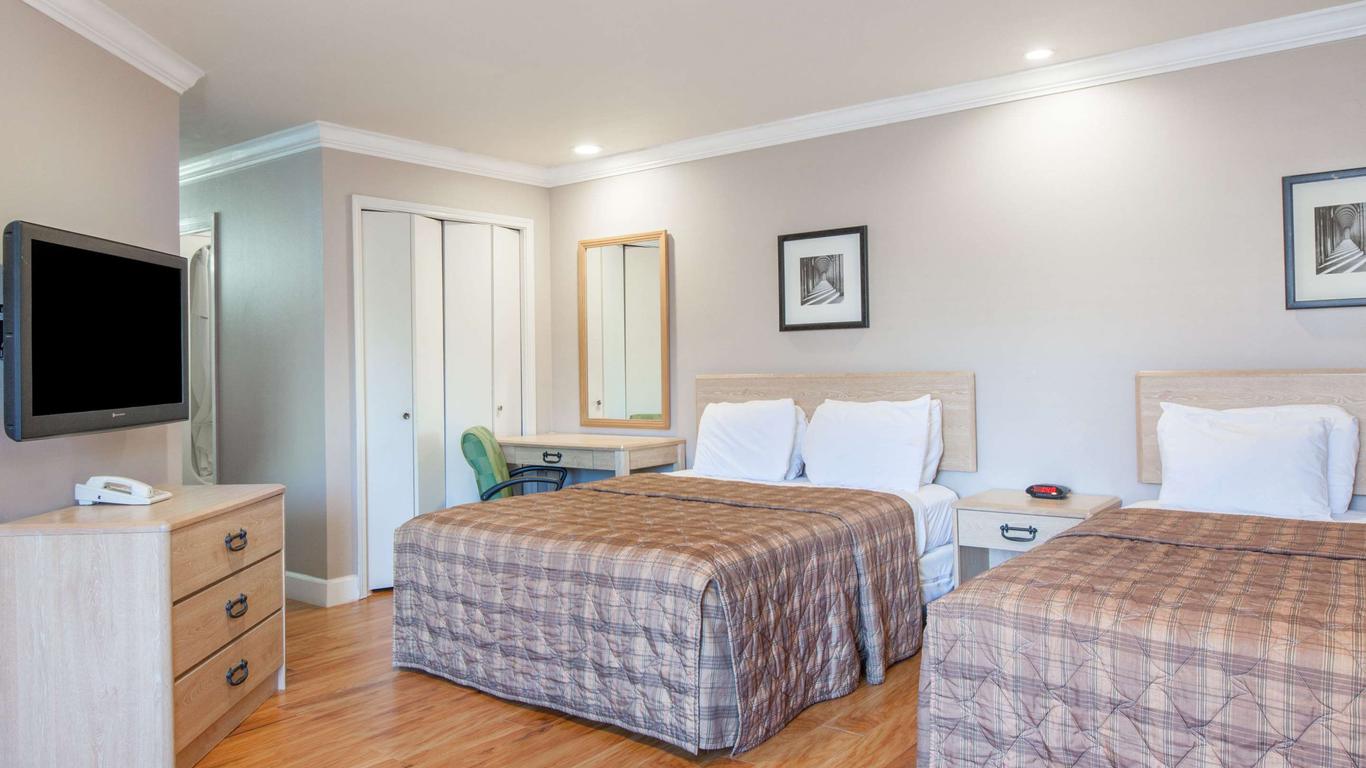 Days Inn by Wyndham San Francisco S/Oyster Point Airport
