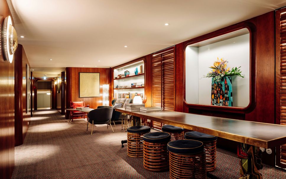 Balai Menunggu Gambar