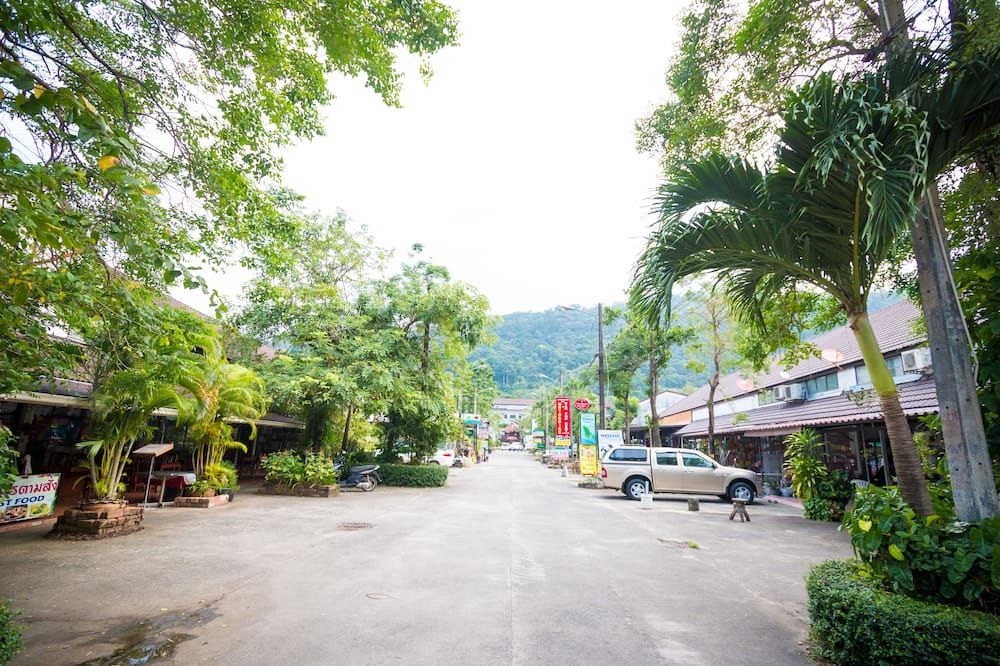 Pemandangan luar