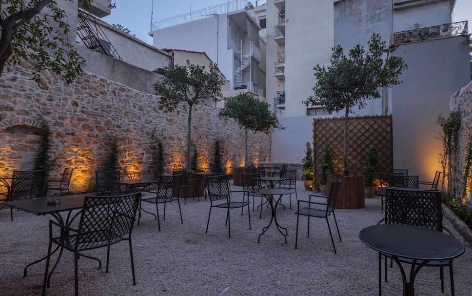 Patio Gambar