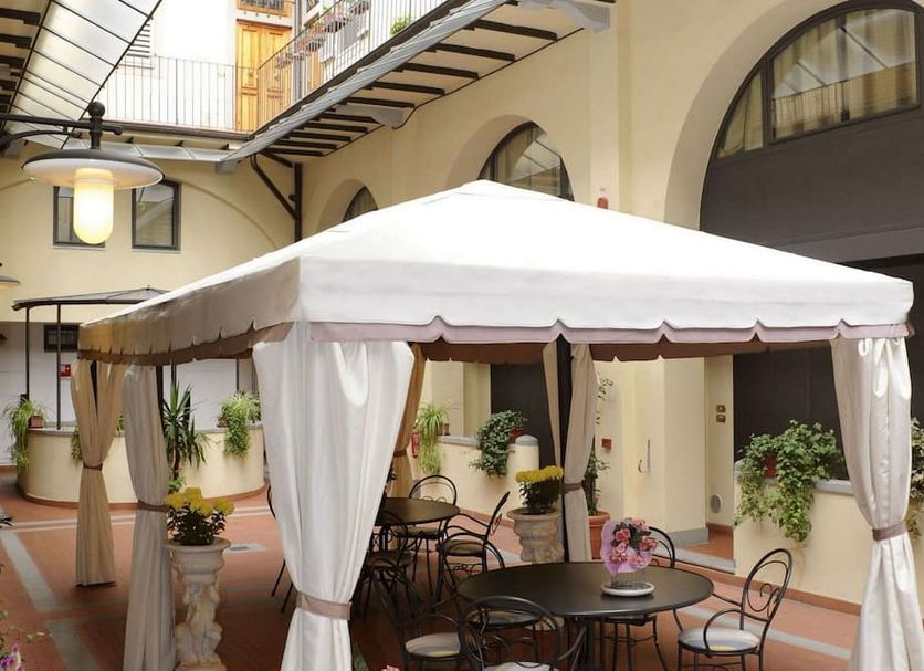Patio Gambar