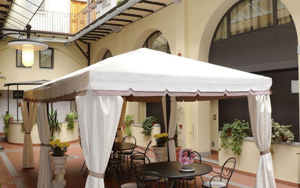 Patio Gambar