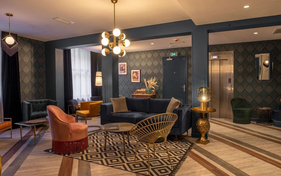 Balai Menunggu Gambar