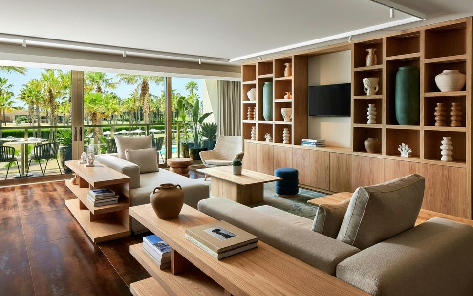 Balai Menunggu Gambar