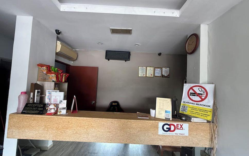 Meja Penyambut Tetamu Gambar