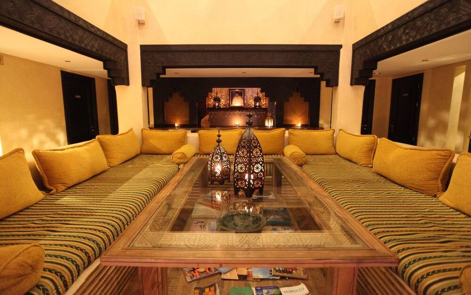 Balai Menunggu Gambar