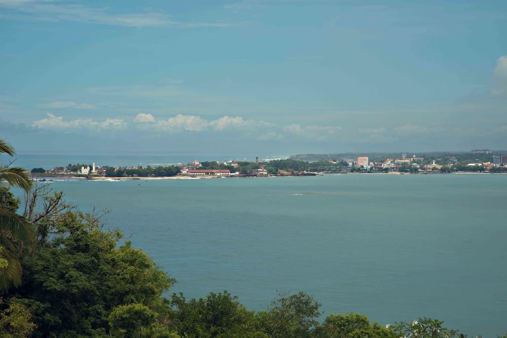 Pemandangan luar