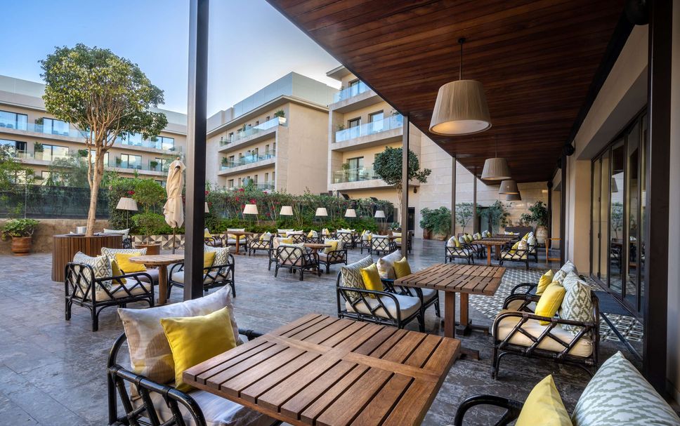 Patio Gambar