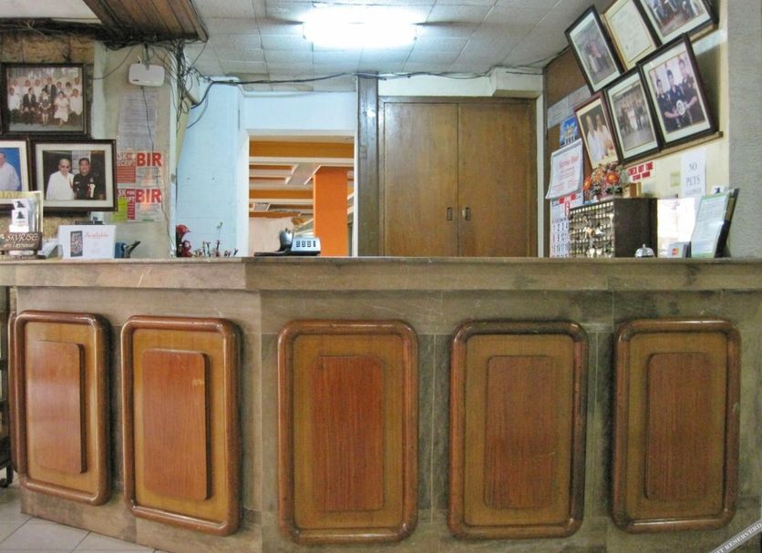 Meja Penyambut Tetamu Gambar